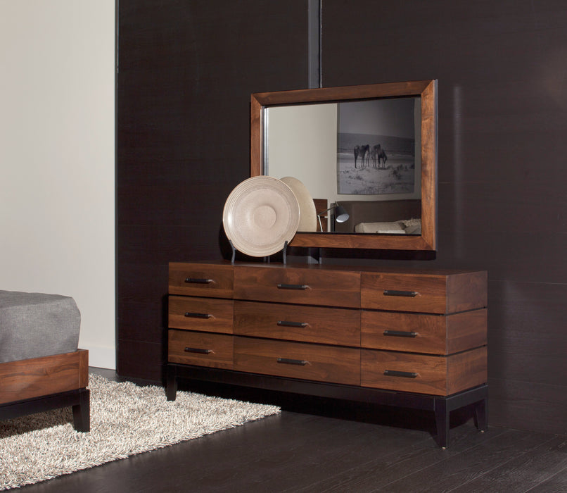 Linea Triple Dresser