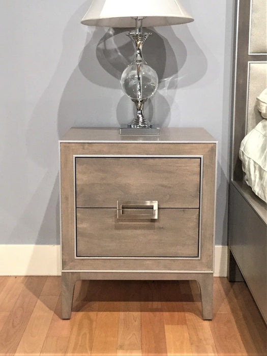 Lustre Small Night Stand