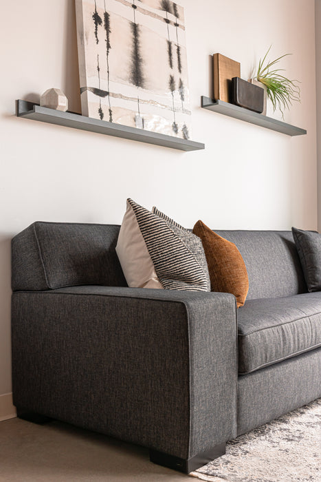 Violet Sofa in the fabric Creston Smoke