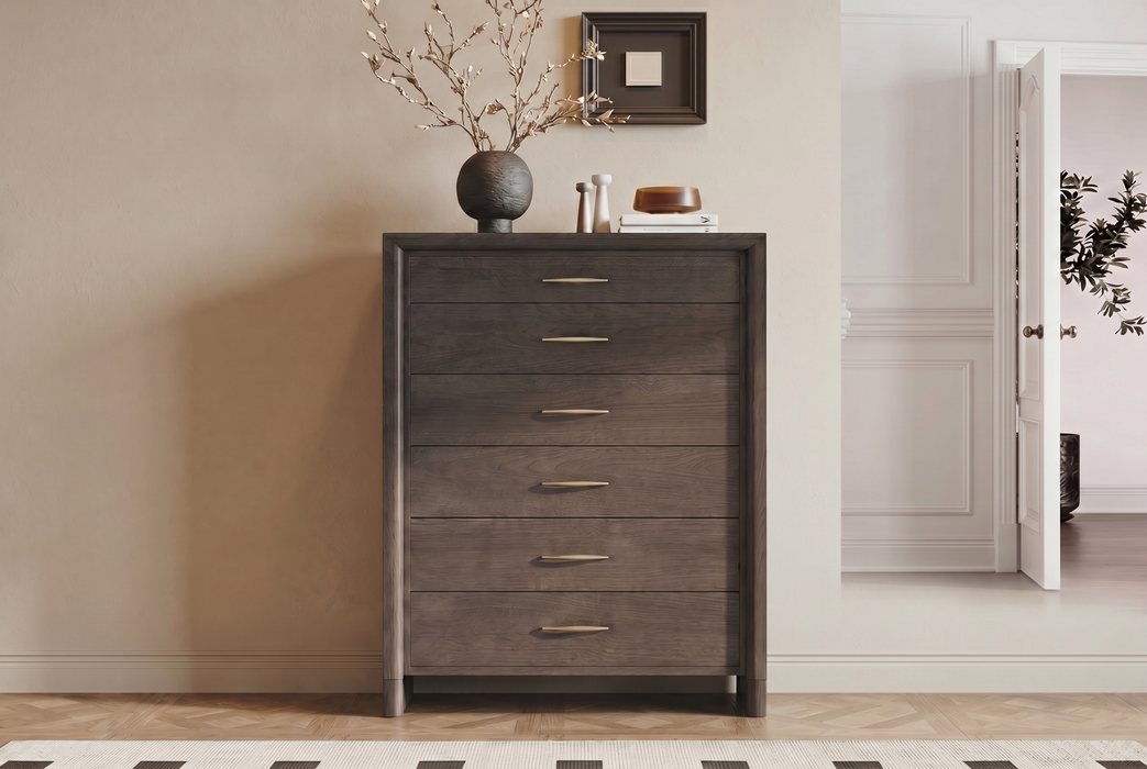 Solaire Chest