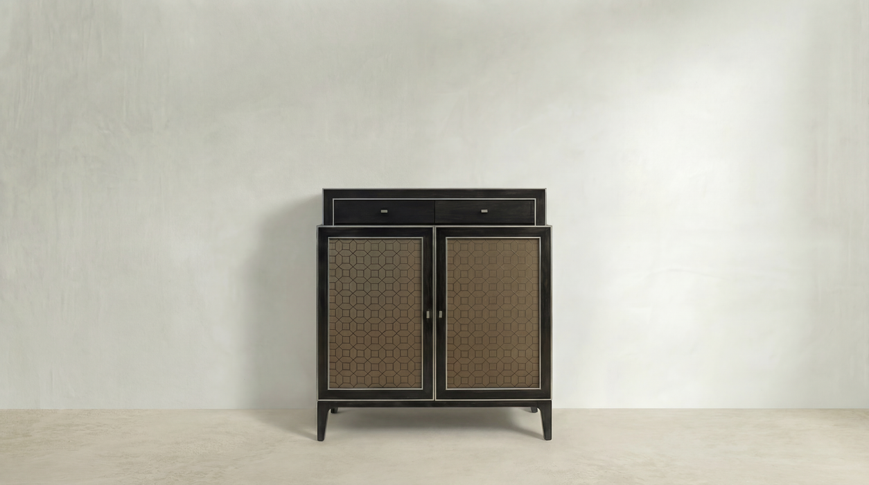 Lustre Cabinet with Deck