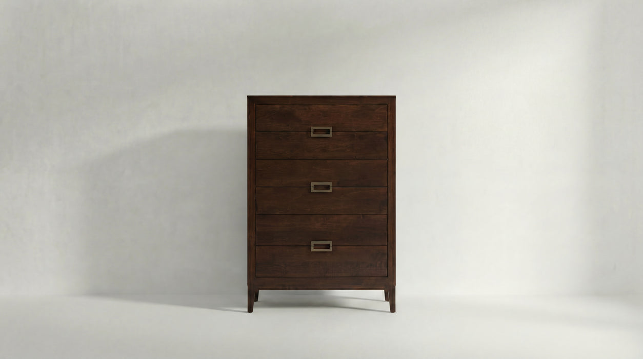 Lustre Chest