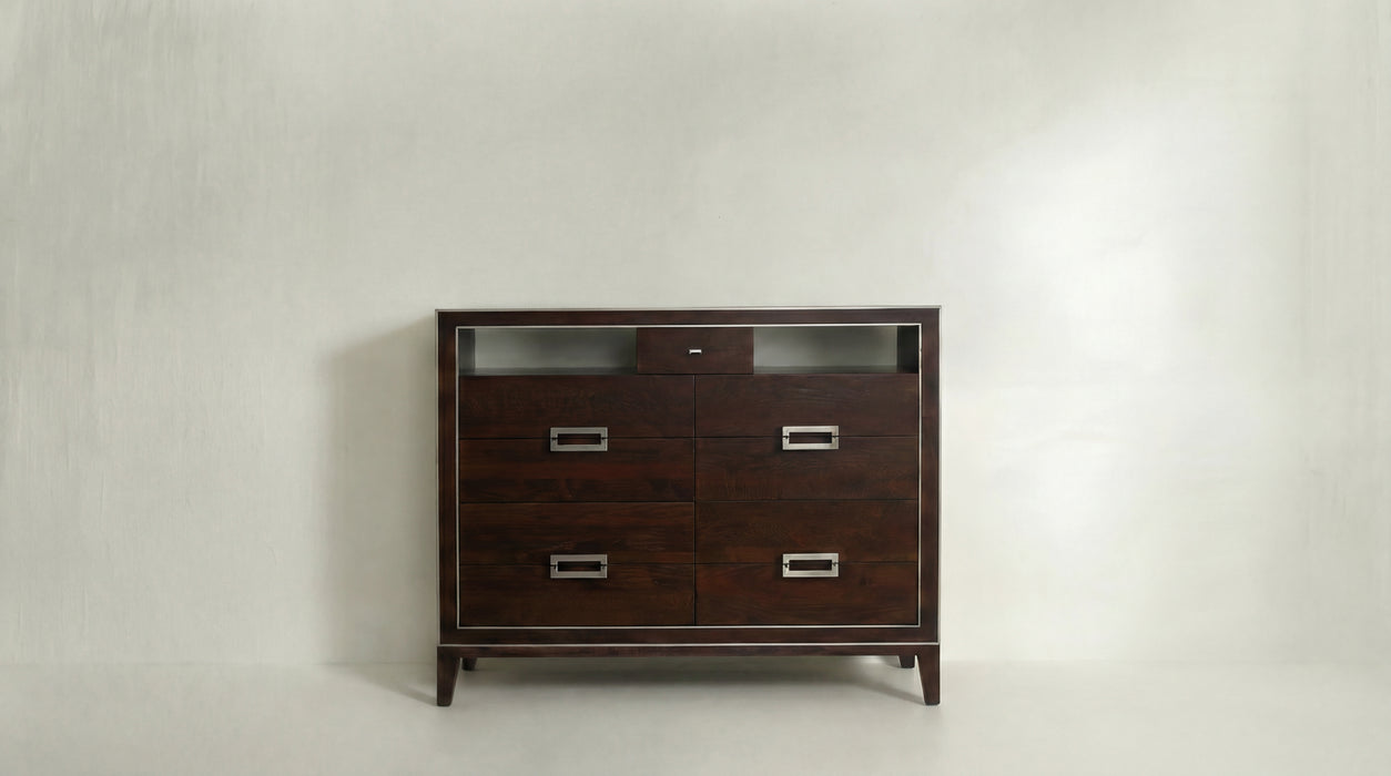 Lustre Media Chest